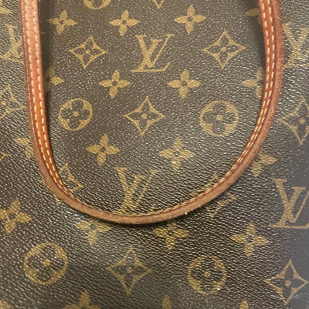 Louis Vuitton MM never full - Picture 5 of 10